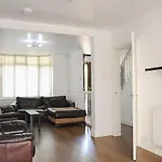 Coventry Deluxe Rooms By Payman Club
