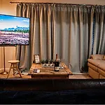 Log Cabin