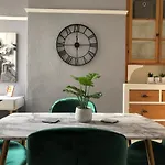 Coventry Cosy House, City Centre, Free Parking, Sleeps 5, By Empower Homes