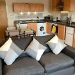 City Central Apartment