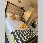 Large 4 Bedroom House In Central Coventry