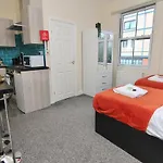 Charming Studio 2 Mins Walk To Belgrade Theatre