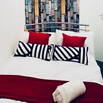 Spacious Four Bedroom Home 3 Bathrooms - Coventry
