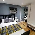 Lovely 2-Bed Apartment In Coventry