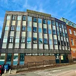 1-Bed Studio Flat With Free City Centre Parking Cv1