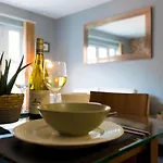 Entire Ground Floor Modern Apartment In Coventry City Centre