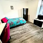 1-Bed Studio Flat With Free City Centre Parking Cv1