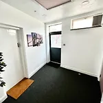 1-Bed Studio Flat With Free City Centre Parking Cv1