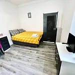 1-Bed Studio Flat With Free City Centre Parking Cv1