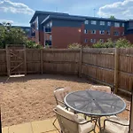 Coventry City Centre Townhouse With Private Parking