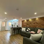 Nice Living Serviced Accommodations 2
