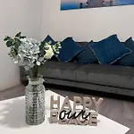 Contemporary Apartment - Coventry