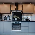 Bramble Studios - Luxury 1-Bed Serviced Suites