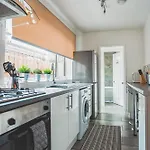 Cosy Affordable Digs Near Coventry City Centre Sleeps5 With Free Parking
