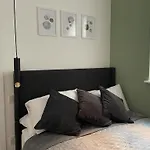 Wren Studios - Luxury 1 Bed Serviced Suites