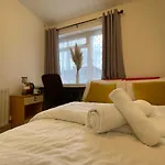 Nice Living Serviced Accommodations 4