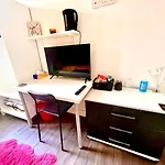 Deluxe En-Suite Room In Cv1