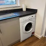 Stylish Town House - Modern Double Room - 3