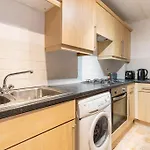 Cosy And Spacious Double Bedrooms Close To Coventry University