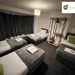 3 Bedroom 2 Bath House By Passionfruitproperties Near Coventry City Centre - Free Wi-Fi, Pool Table And Garden - Mac
