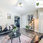 3 Bedroom House With 5 Beds House By Passionfruit Properties Near Coventry City Centre - Bcc