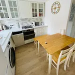Mezzo House- Entire Property