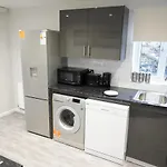 Ricoh Arena/Newly Refurbished Semi-Detached House