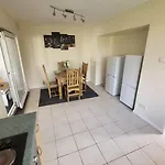 4 Bed Family Home With Secure Parking. Warwick Uni