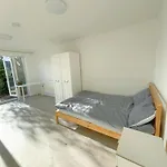 Cloud Green Apartment