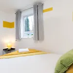 Comfy 2Br Apartment With Balcony - Waterlily