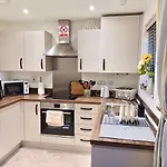 Cozy Coventry Retreat With 2 Bedrooms House