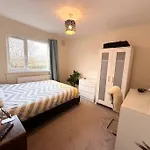 Entire 2 Beds Terrace House Near Ricoh Arena.