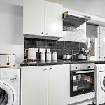 Flat In West Midlands