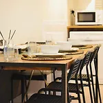 Luxury 3 Bedroom Ground Floor Apartment - City Centre