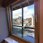 Stunning Modern Coventry City Centre Apartment