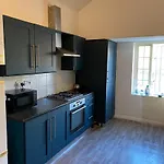 Room In Cv1 Coventry Fargo Village With Private Bathroom