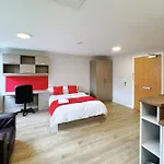 Bright And Modern Studios And Apartments At Manor Park Court Coventry