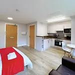 Bright And Modern Studios And Apartments At Manor Park Court Coventry