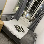 Single Room In Cv1 Fargo Village Room With Shared Bathroom