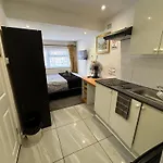 Practical Onsite Cosy Studio With Shared Entrance