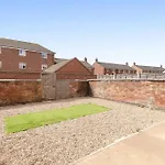 6 Bedroom 6 Bathroom House - Close To To City Centre - Free Parking, Fast Wifi, Smart Tv And Work Desks By Yoko Property