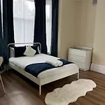 Spacious Ensuite Room