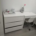 Comfortable Double Bed Located Near City Centre, Suitable For Contractors Health Care Professionals Or Long Business Stays In Coventry Or Delightful Holidays In Coventry Or Within The West Midlands Area Free Wifi Tea And Coffee Provided