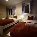 Cov - 3 Bed - Two Park Spaces - Contractors