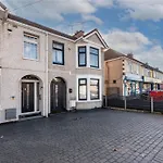 Spacious 3-Bed Home With Parking, Near Coventry & Birmingham