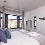 Spacious 3-Bed Home With Parking, Near Coventry & Birmingham