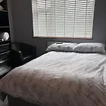 Lovely Double Room With Smart Tv And Netflix