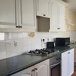 Room In Guest Room - Nice Double Room In Coventry