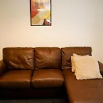 Awesome Coventry Home For Business Contractors And Suitable For Families With Free Parking 14Mins From Nec