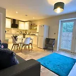 3 Bedroom Modern Apartment